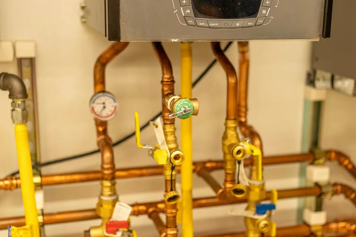 Licensed technician providing Sewer Cleanout for a homeowner in Mililani Town